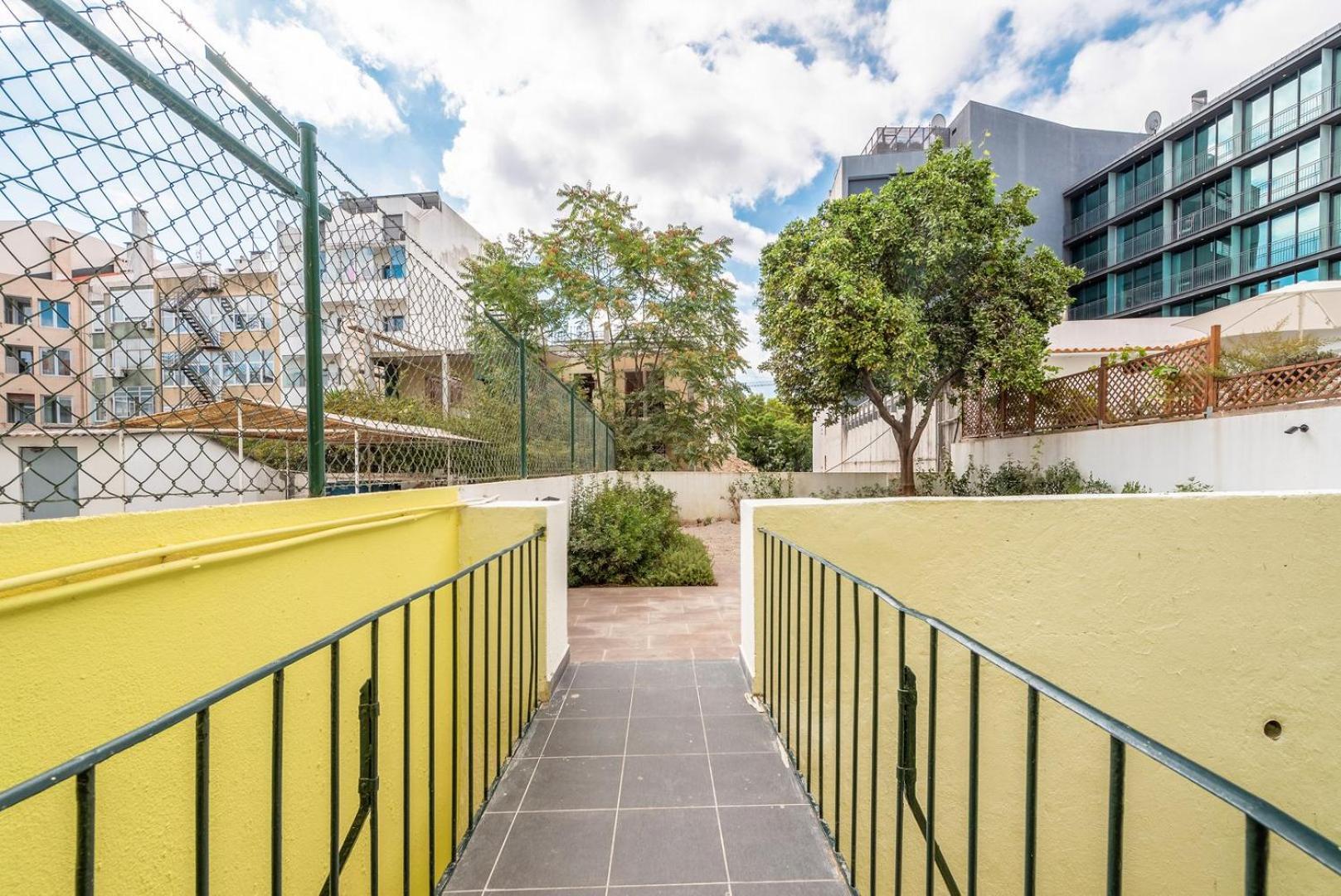 Guestready - Saldanha Building Garden Apartment ลิสบอน ภายนอก รูปภาพ