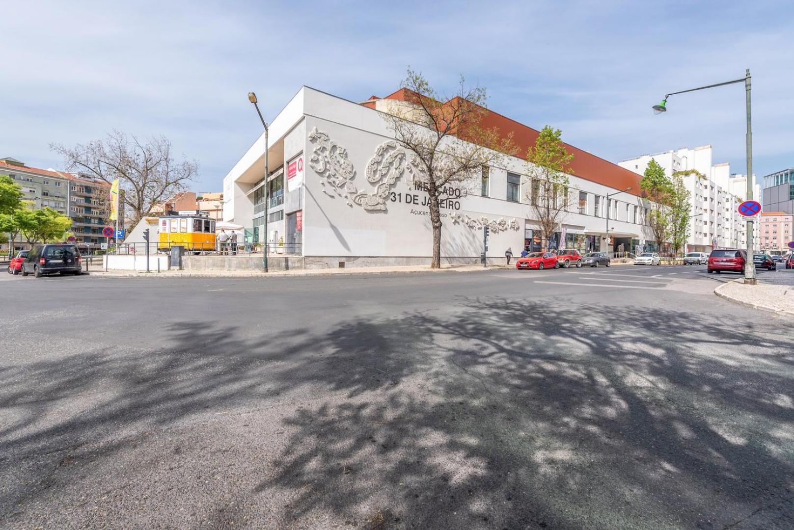 Guestready - Saldanha Building Garden Apartment ลิสบอน ภายนอก รูปภาพ