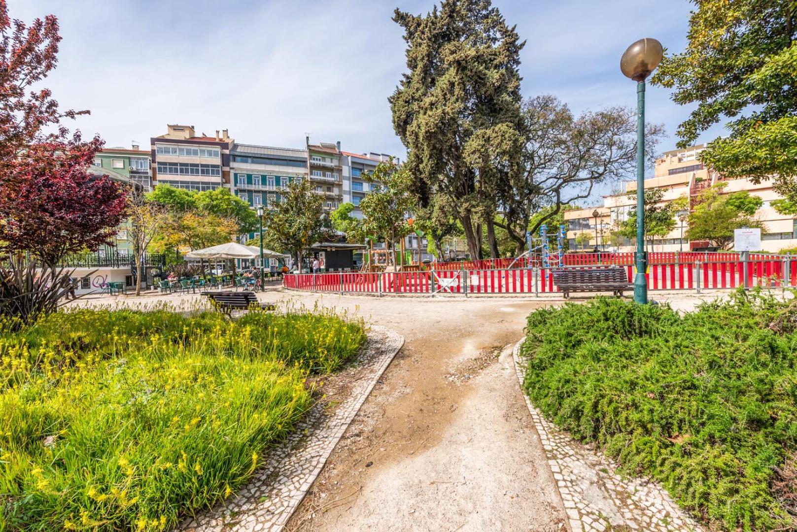 Guestready - Saldanha Building Garden Apartment ลิสบอน ภายนอก รูปภาพ
