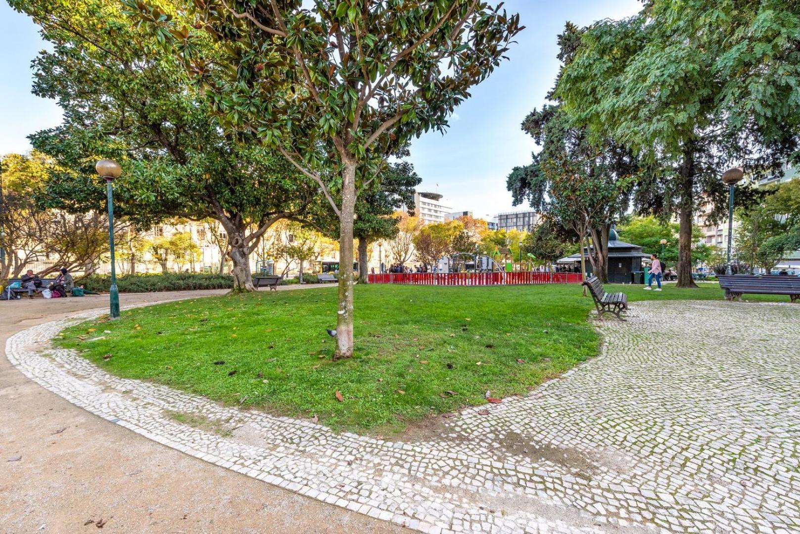 Guestready - Saldanha Building Garden Apartment ลิสบอน ภายนอก รูปภาพ